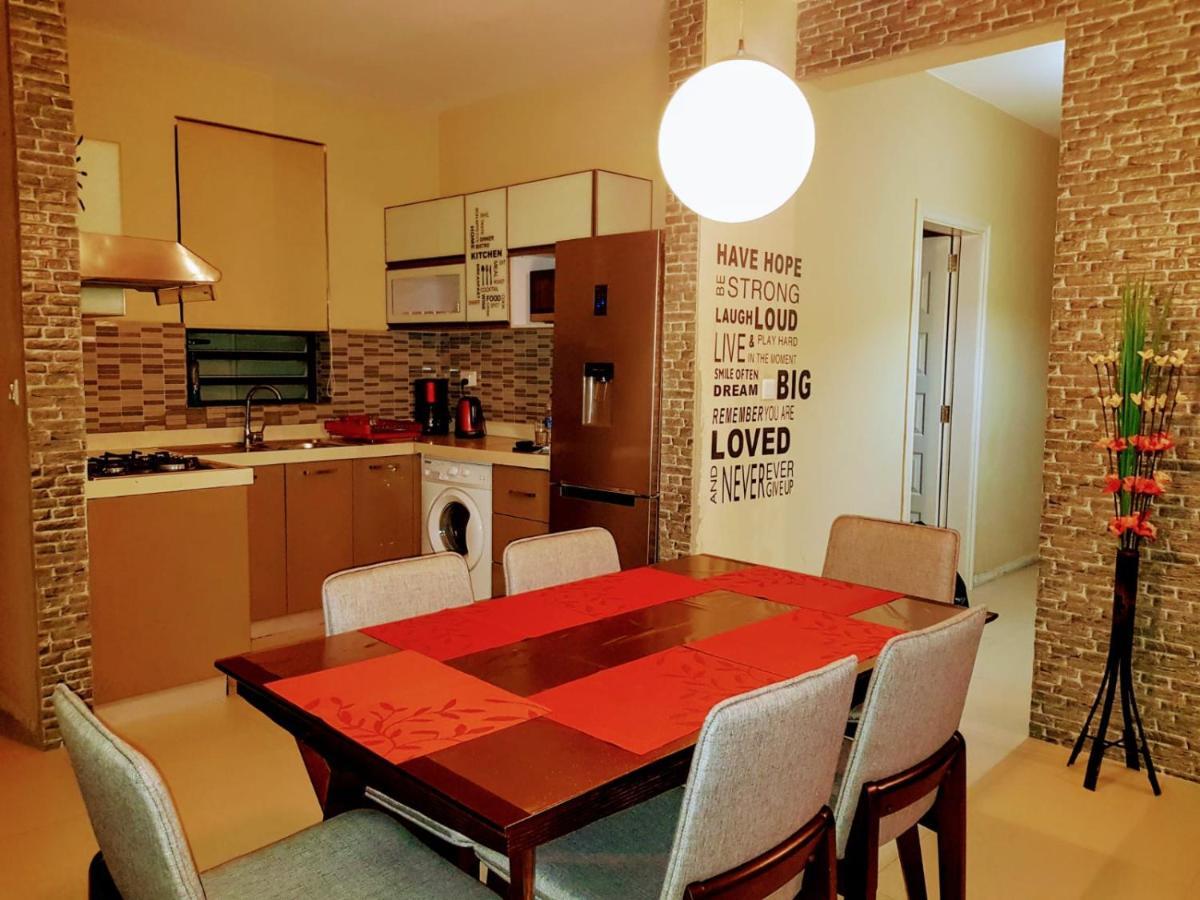 Flic En Flac Sea View Luxury 3 Bedroom Apartment ภายนอก รูปภาพ