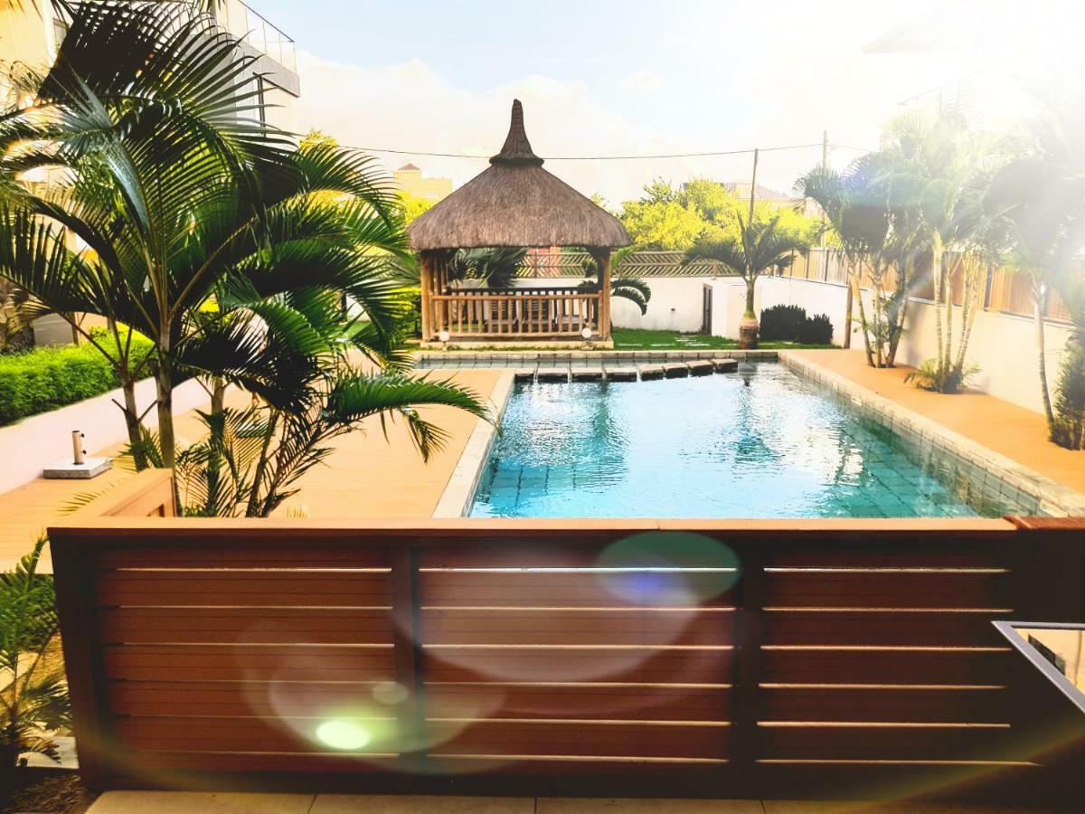 Flic En Flac Sea View Luxury 3 Bedroom Apartment ภายนอก รูปภาพ